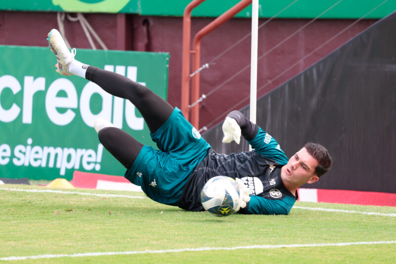 Abraham Madriz descansará mañana.