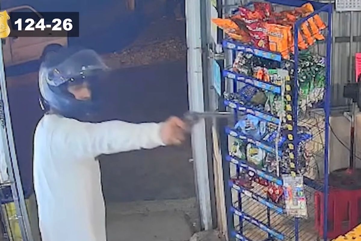 Asalto en minisuper: Sospechoso quedó grabado