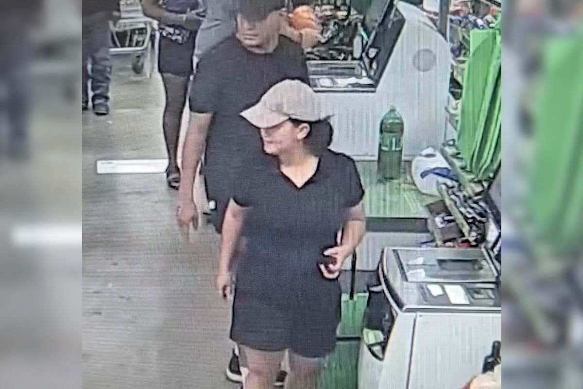 Video: Pareja roba tarjeta y la usa para comprar en supermercado