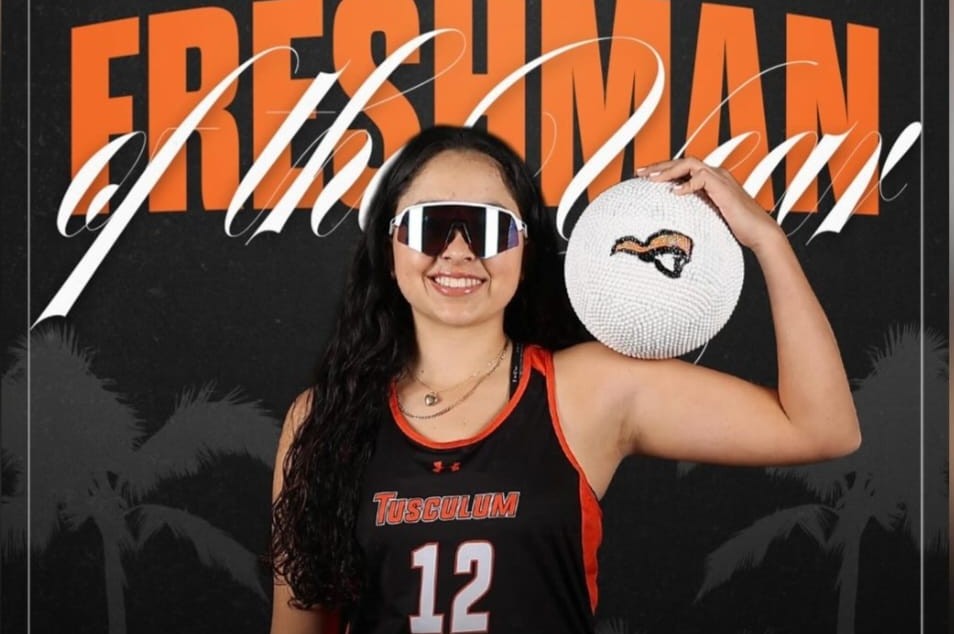 Tica brilla en el voleibol de playa universitario