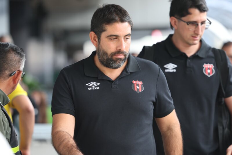 Carlos Vela destaca segunda vuelta y deja decisiones para el cierre