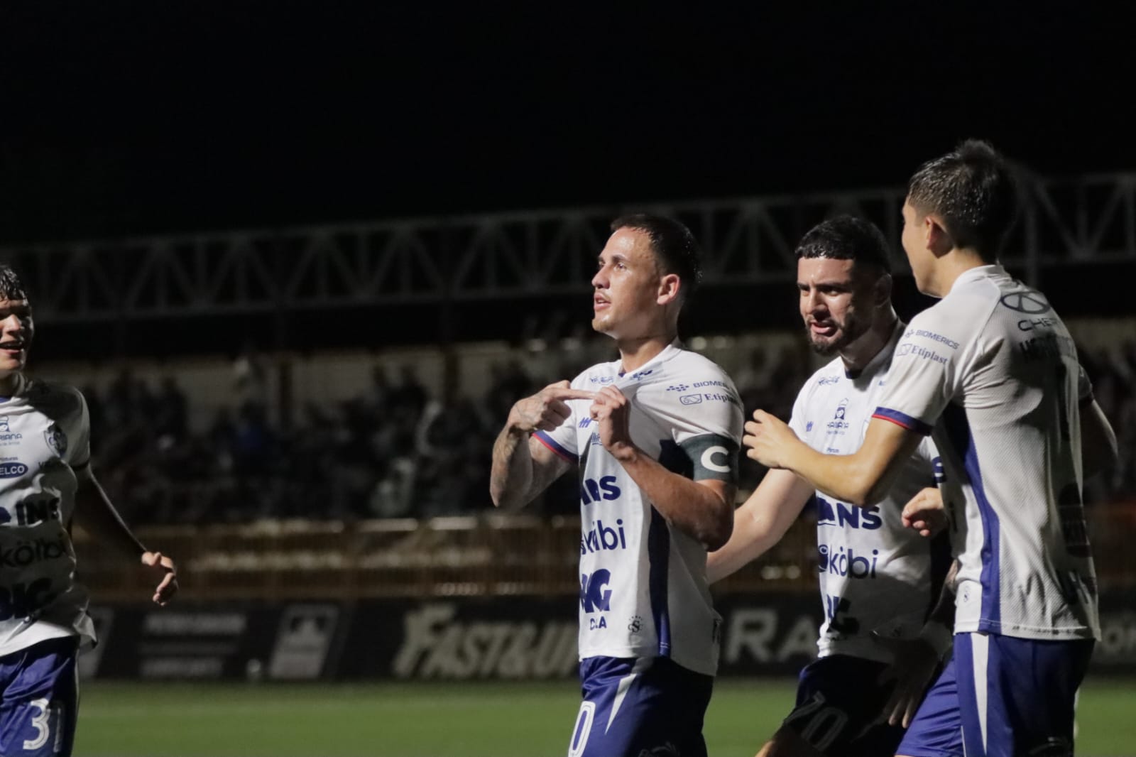 Cartaginés asume liderato: logró vencer a Sporting