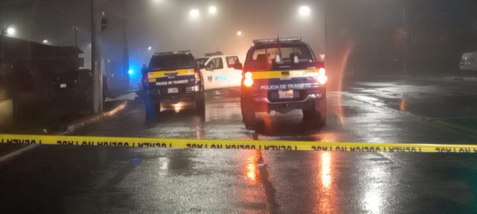 Sicarios en moto chocan contra un vehículo en Cartago: uno muere