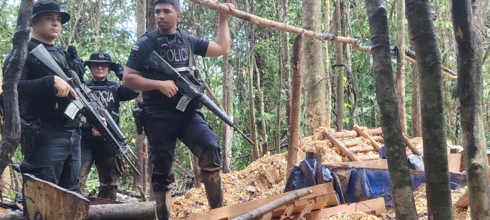 Fotos: Esto se decomisó en Crucitas tras arresto de 19 coligalleros