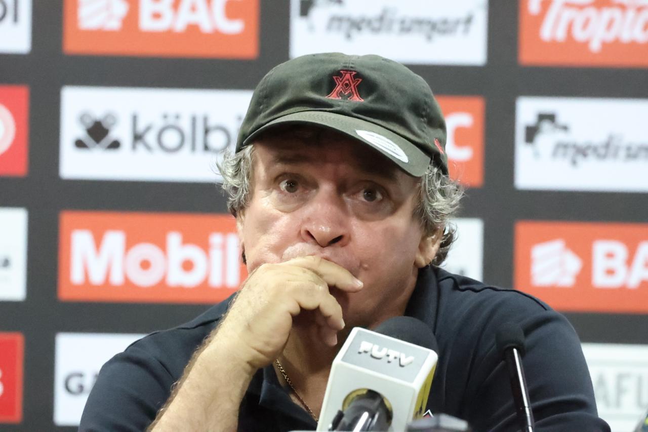 “Machillo” revela que tiene jugadores reventados