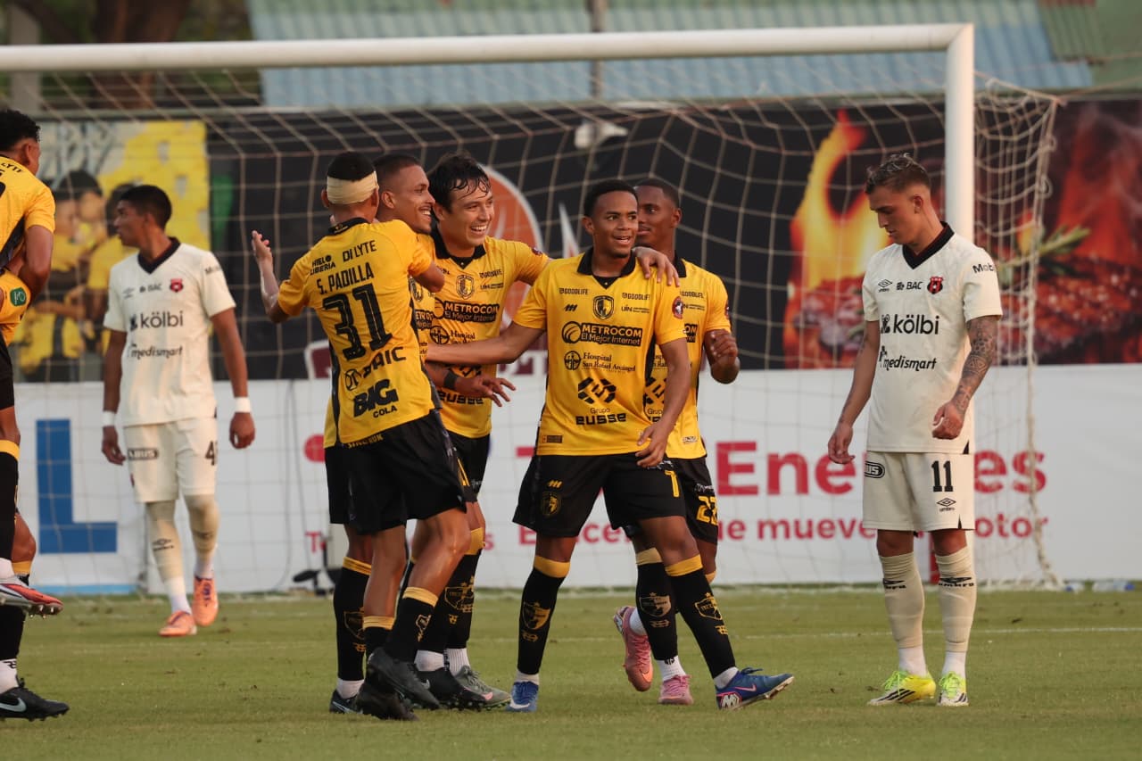 León manudo no logra el milagro