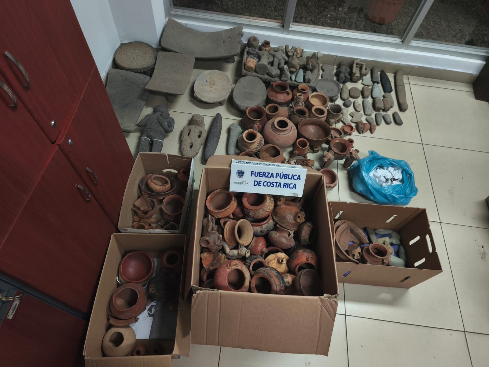 Hallan piezas arqueológicas en vivienda de Alajuela