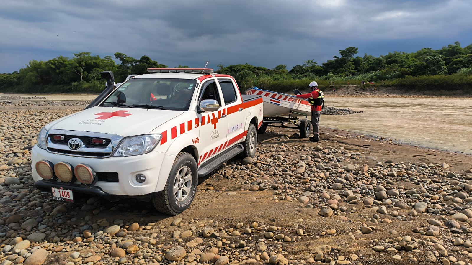 Hallan sin vida a hombre arrastrado por río Chirripó