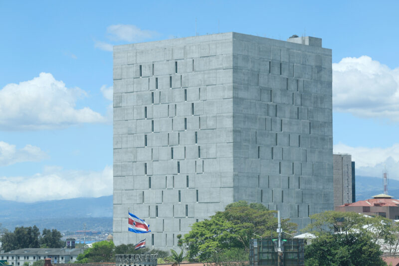 Oficialismo objeta integración de comisión sobre crisis de la CCSS