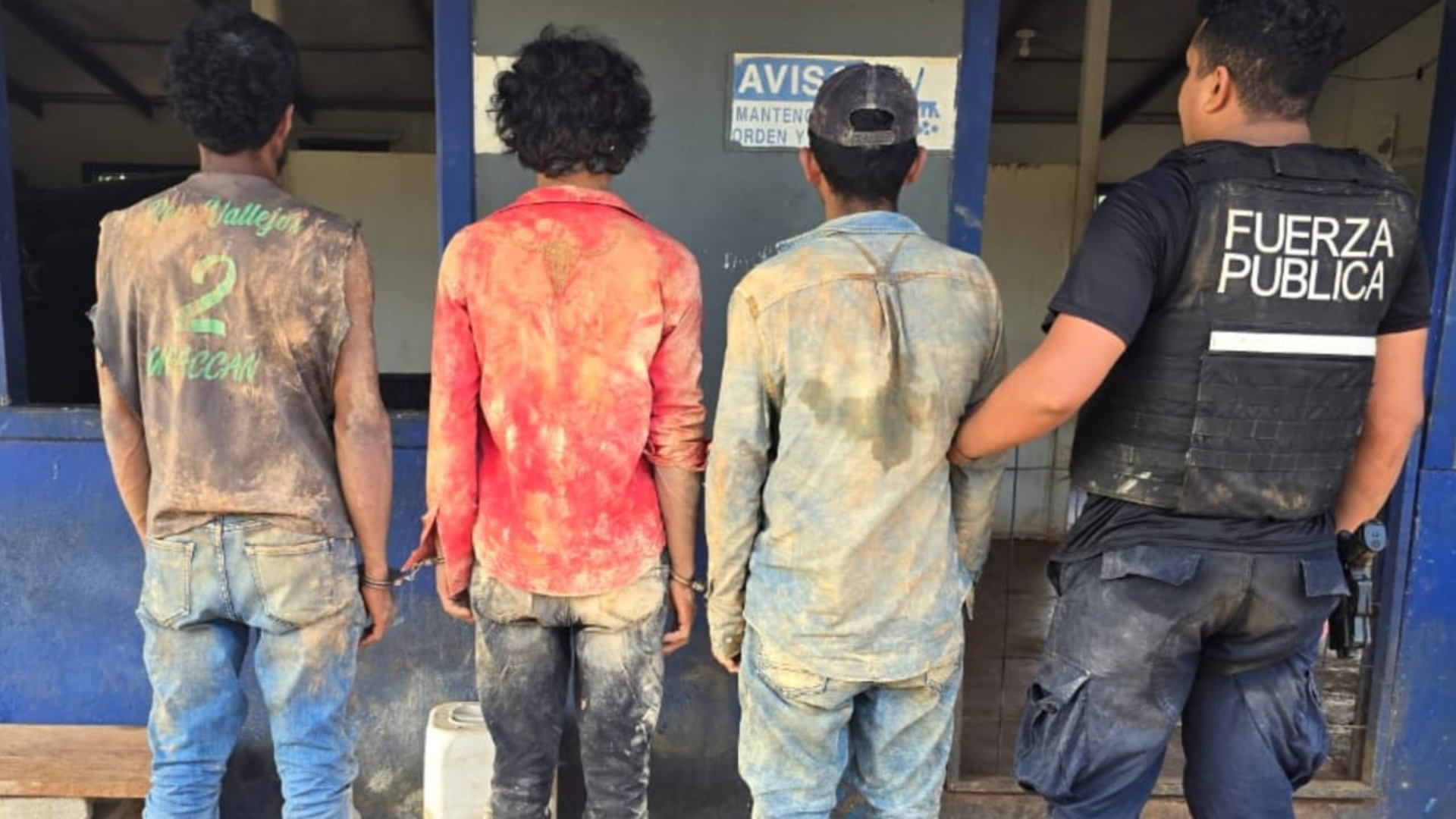 Fotos y videos: Capturan a 17 oreros en Crucitas y Conchutidas