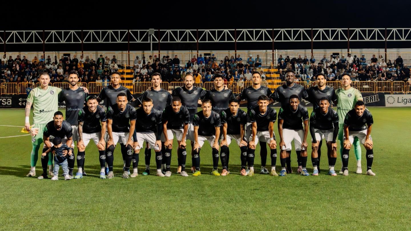 Sporting mueve su planilla con diversas salidas