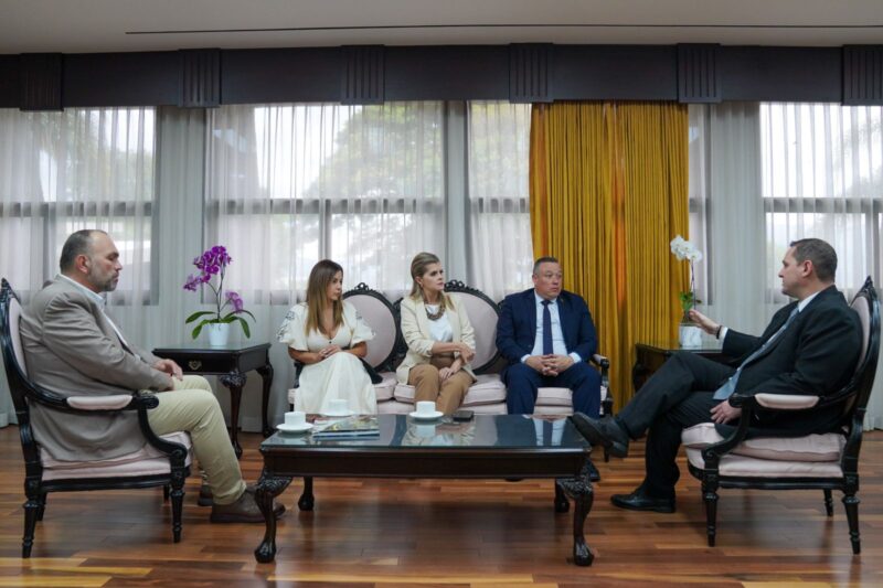 Fernández da respaldo a la ANAI