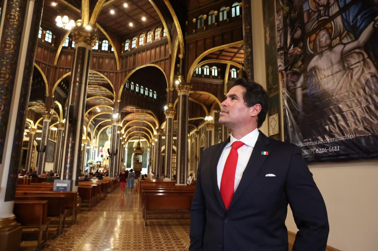 Actor mexicano quiere firmar convenio con gobierno de Laura Fernández