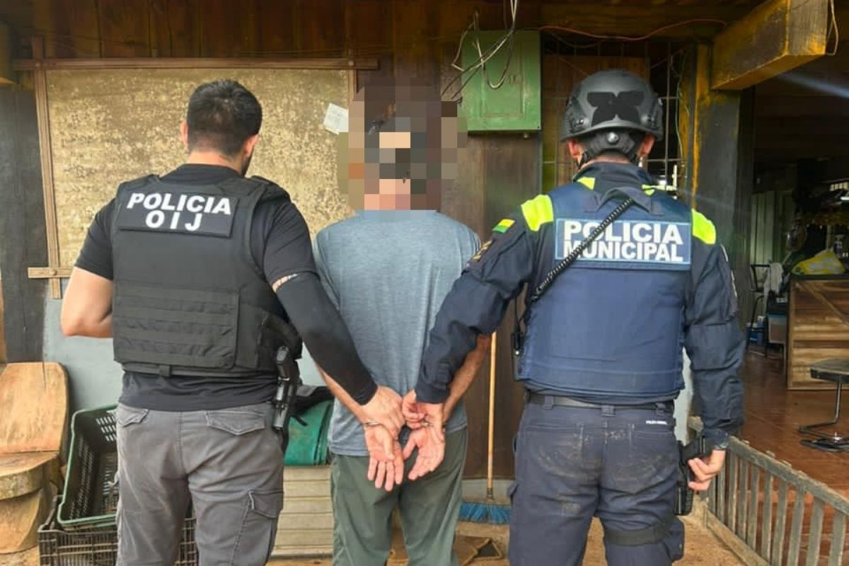 Adulto mayor baleó a hombre en el cuello: Fue detenido