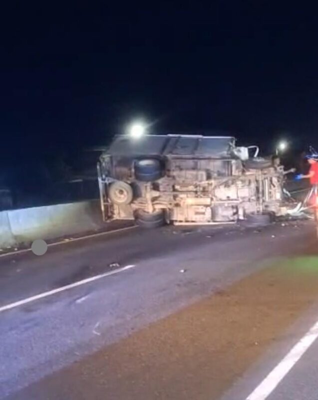 Aparatoso choque en la Ruta 32 deja hombre crítico y otro herido