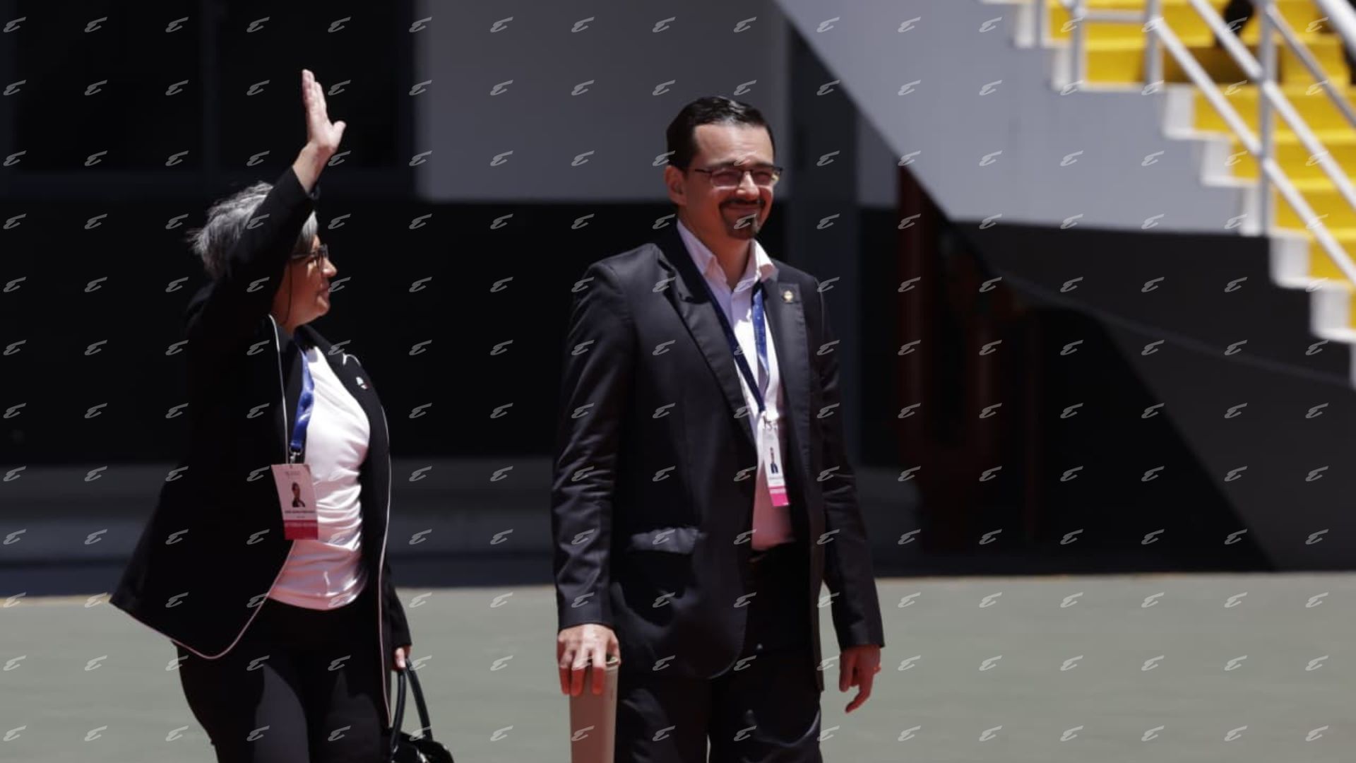 Abuchean a Claudia Dobles y a diputados del Frente Amplio