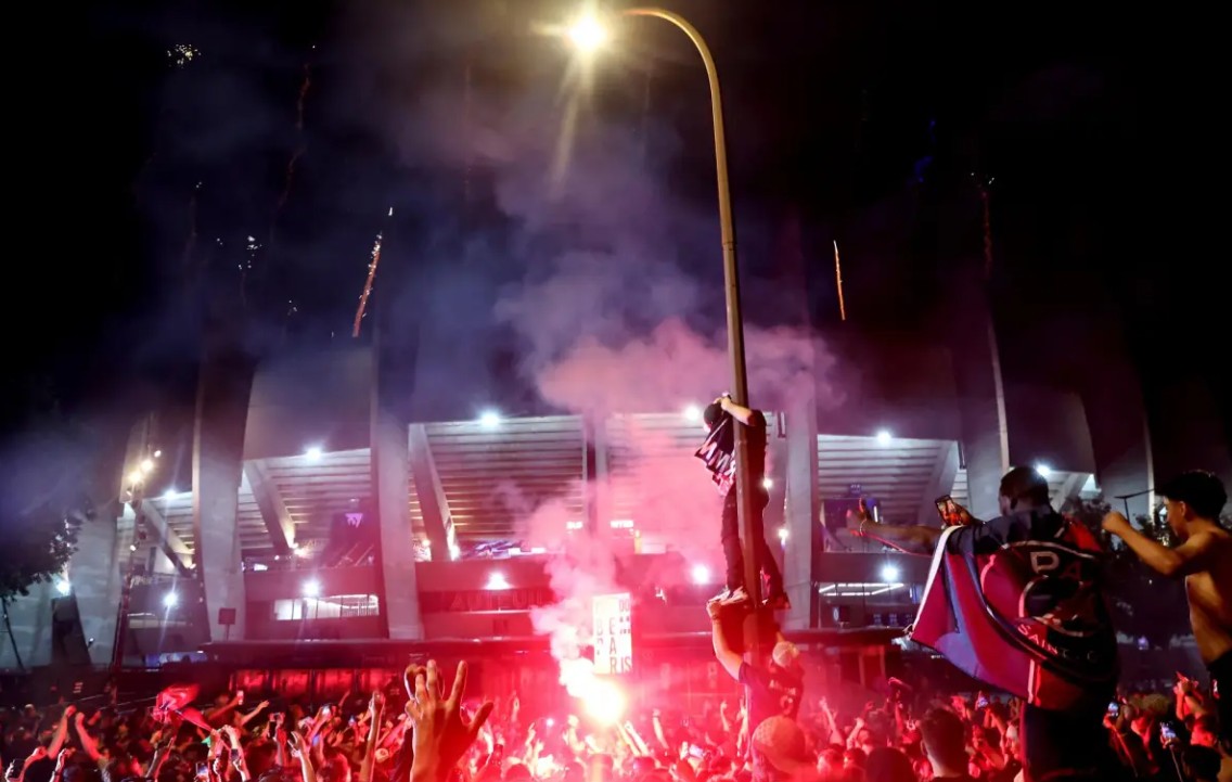 Celebración del PSG deja 45 detenidos en París