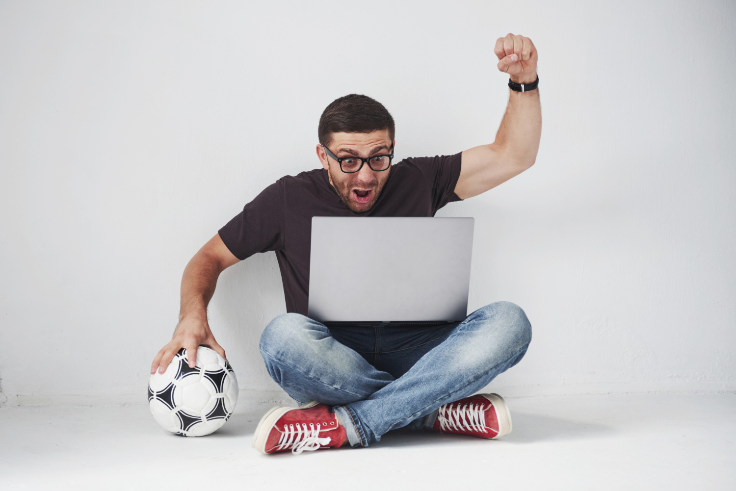 Mundial 2026: las 8 estafas digitales que ponen en alerta a los aficionados