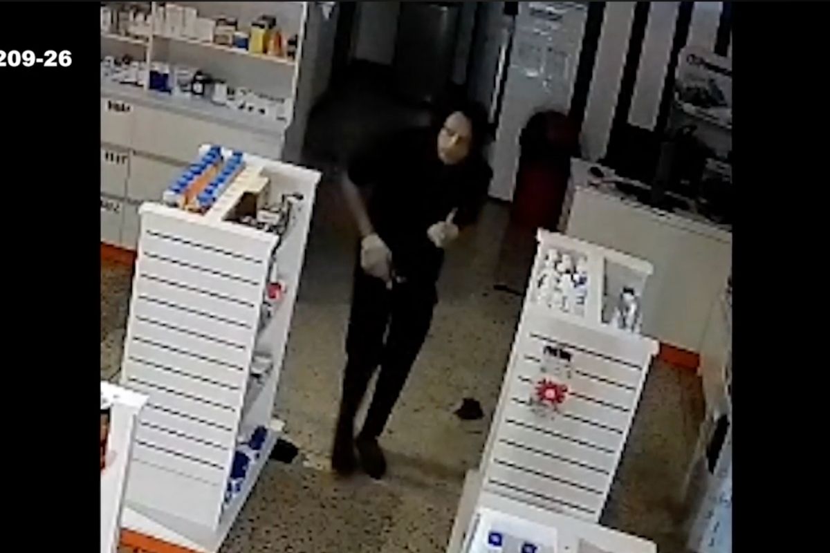 Sospechoso ingresó a robar en 5 locales en centro comercial