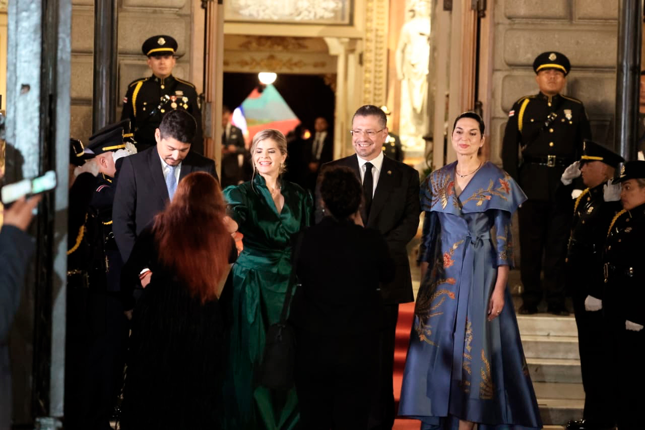 Actor mexicano cenó con Chaves y estuvo en el Traspaso de Poderes