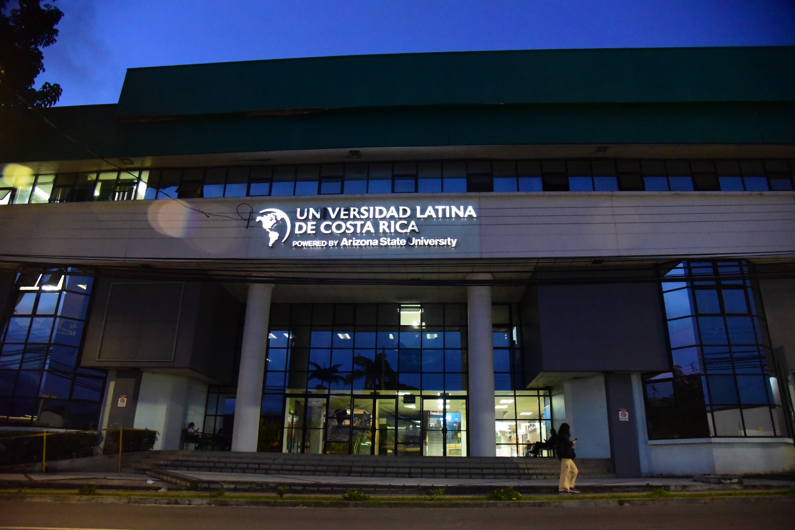 Fallece esposo de rectora de la ULatina