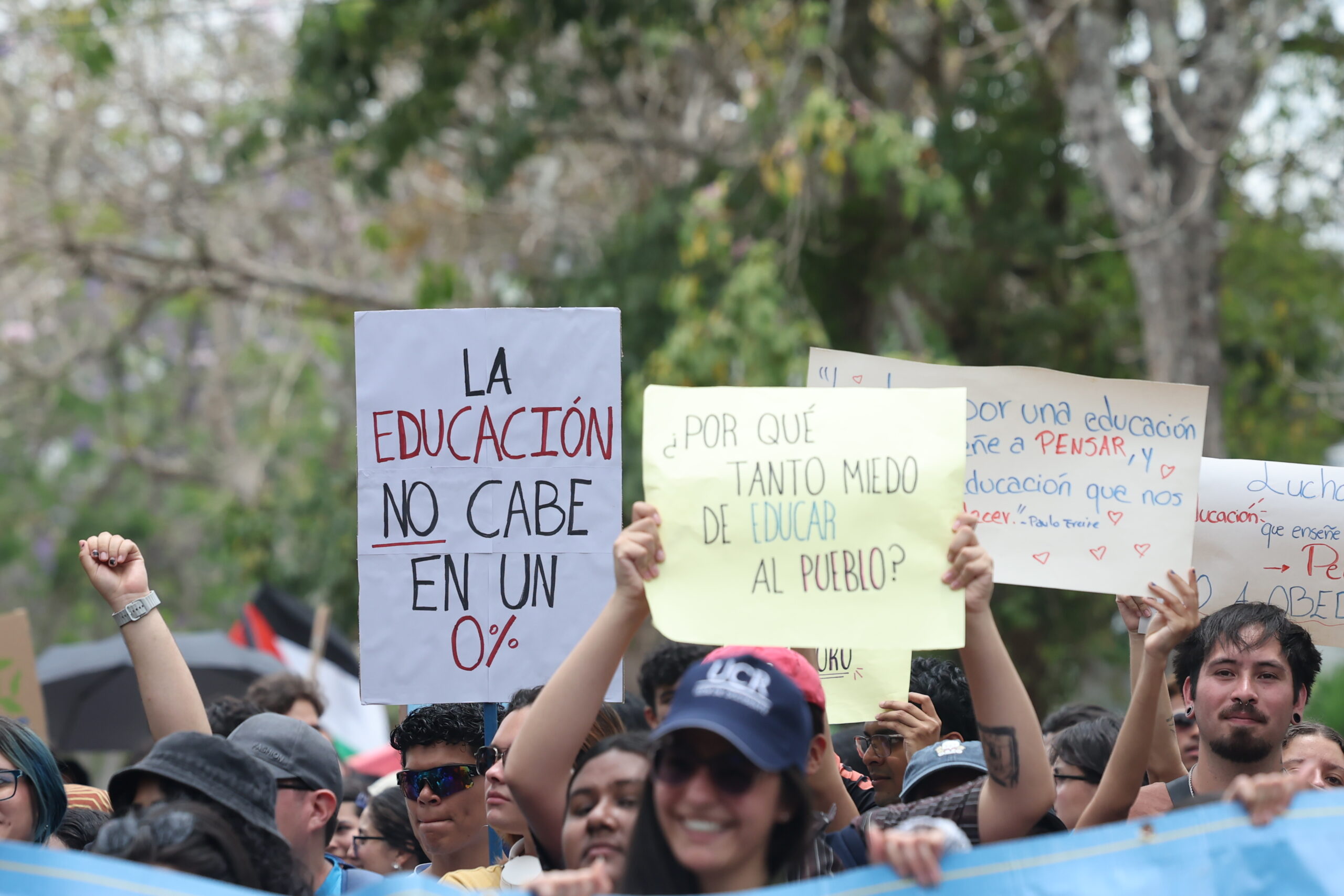 Comisión negociadora reporta avances con estudiantes que mantienen toma de Rectoría