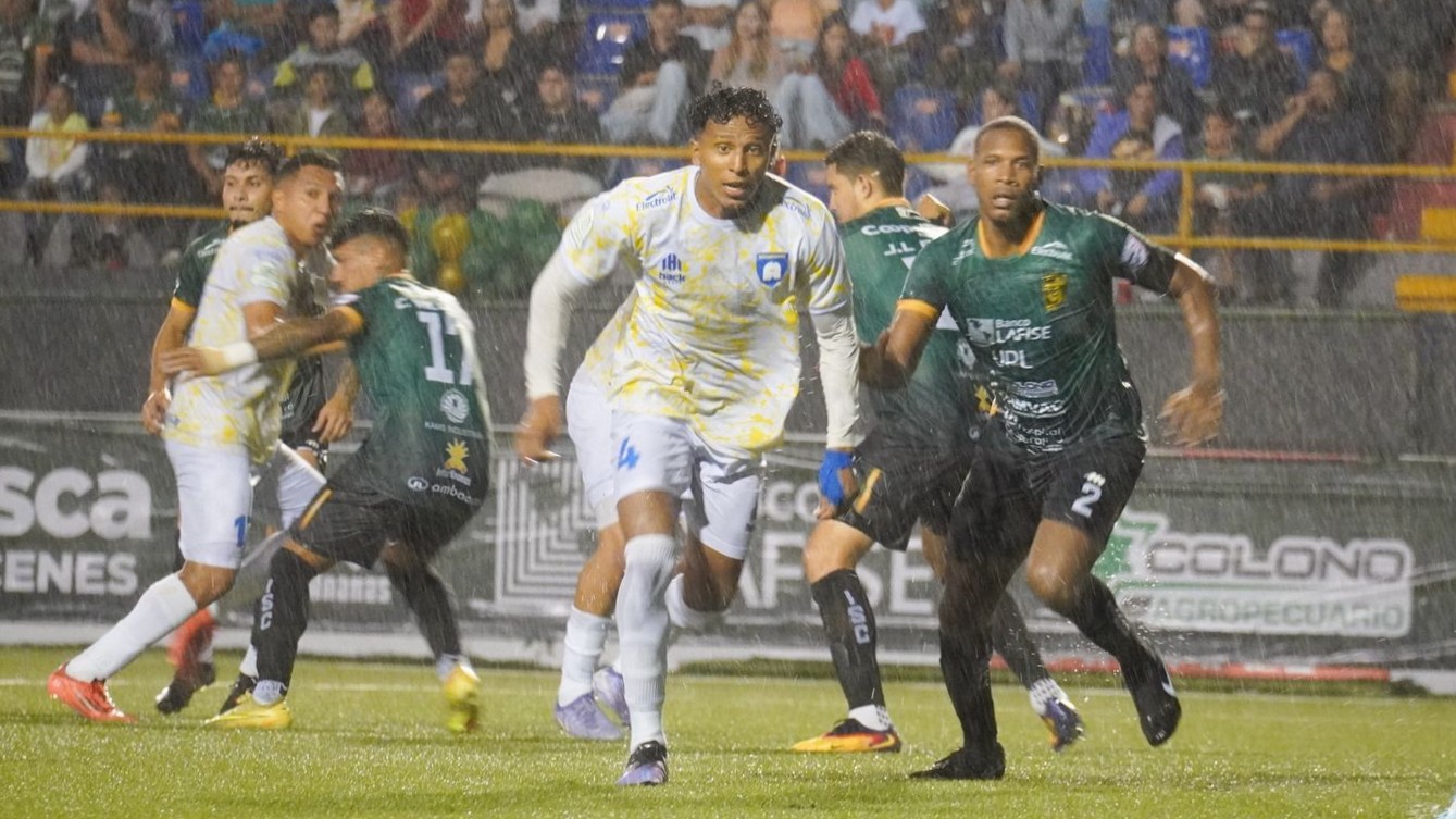 Semifinales de Liga de Ascenso quedan al rojo vivo