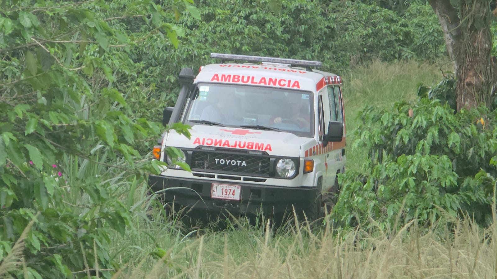 Hallan cuerpo de hombre en río Itiquis en Alajuela