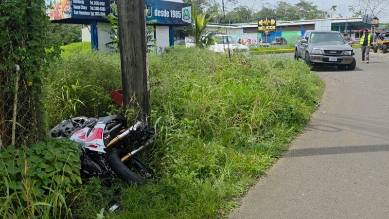 Motociclista muere tras adelantamiento indebido en San Carlos
