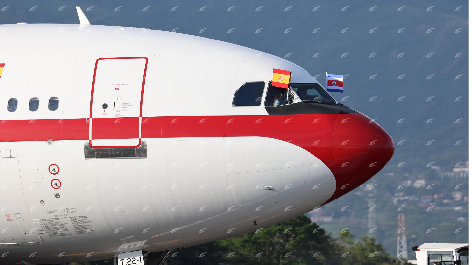 Fotos: Avión que arribó con Rey de España tuvo particular gesto