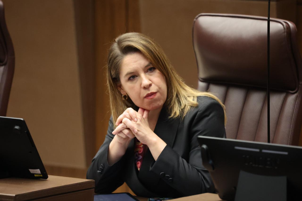 Claudia Dobles: “El Power Point aguanta lo que le pongan”