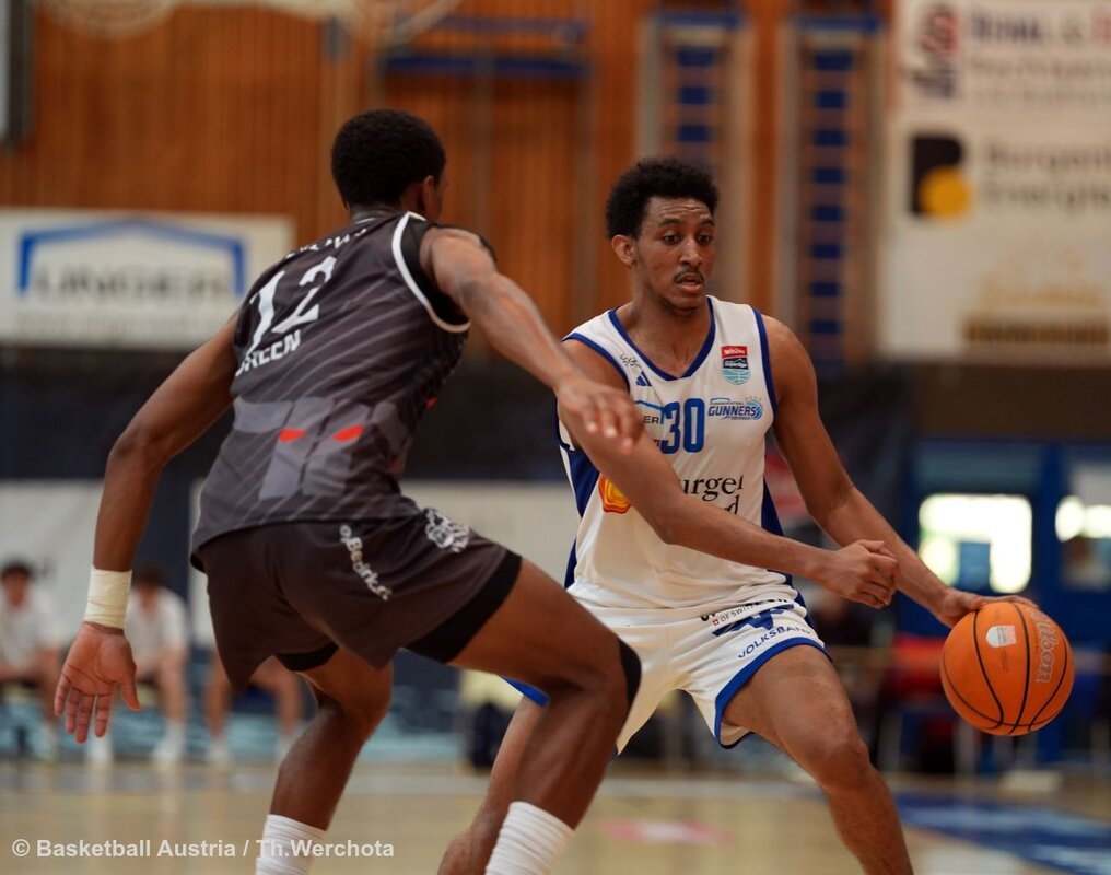 Costarricense a un partido de ser campeón en baloncesto de Austria