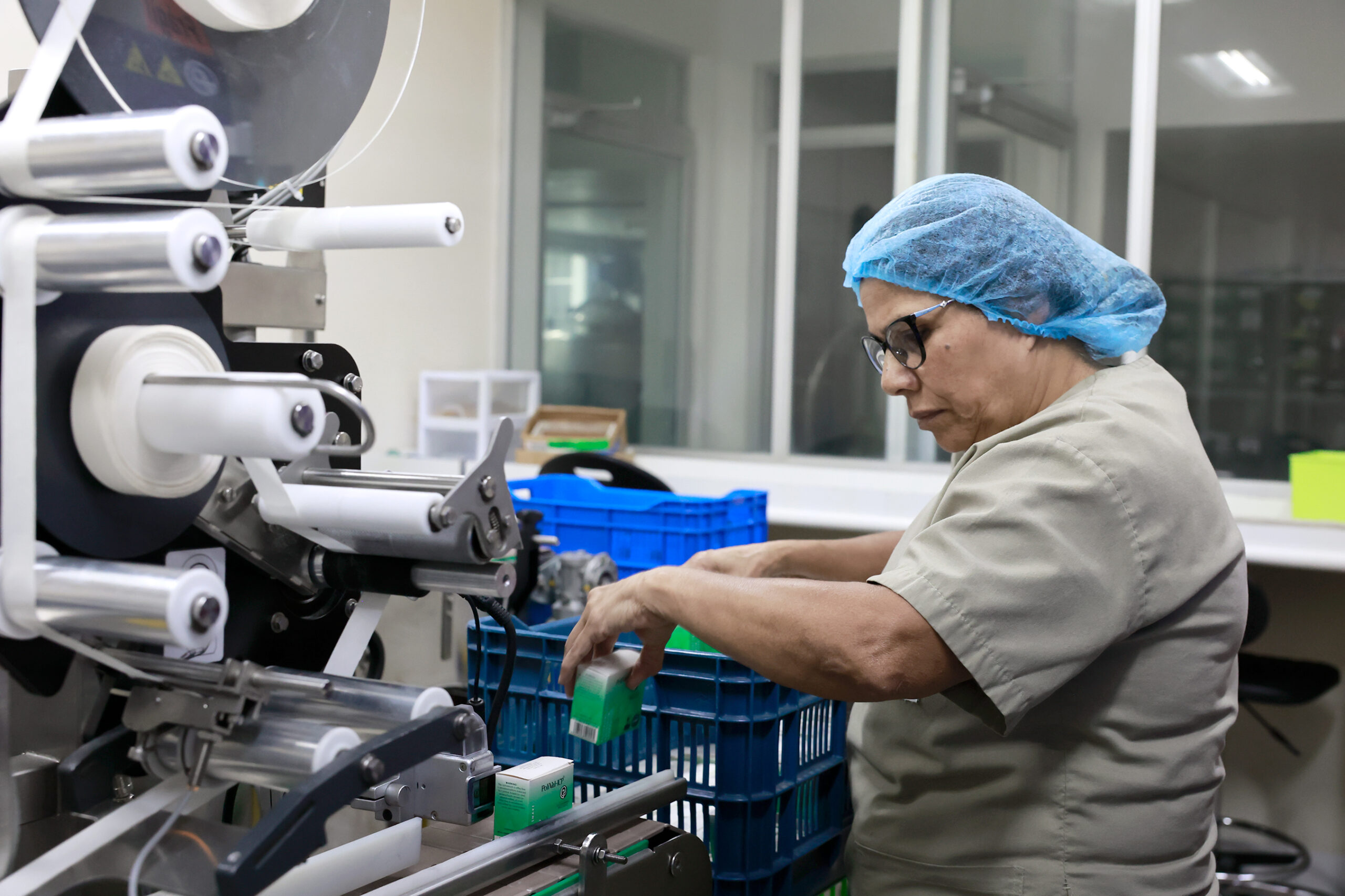 Ley impulsa laboratorios remotos para enfrentar el “apagón educativo”