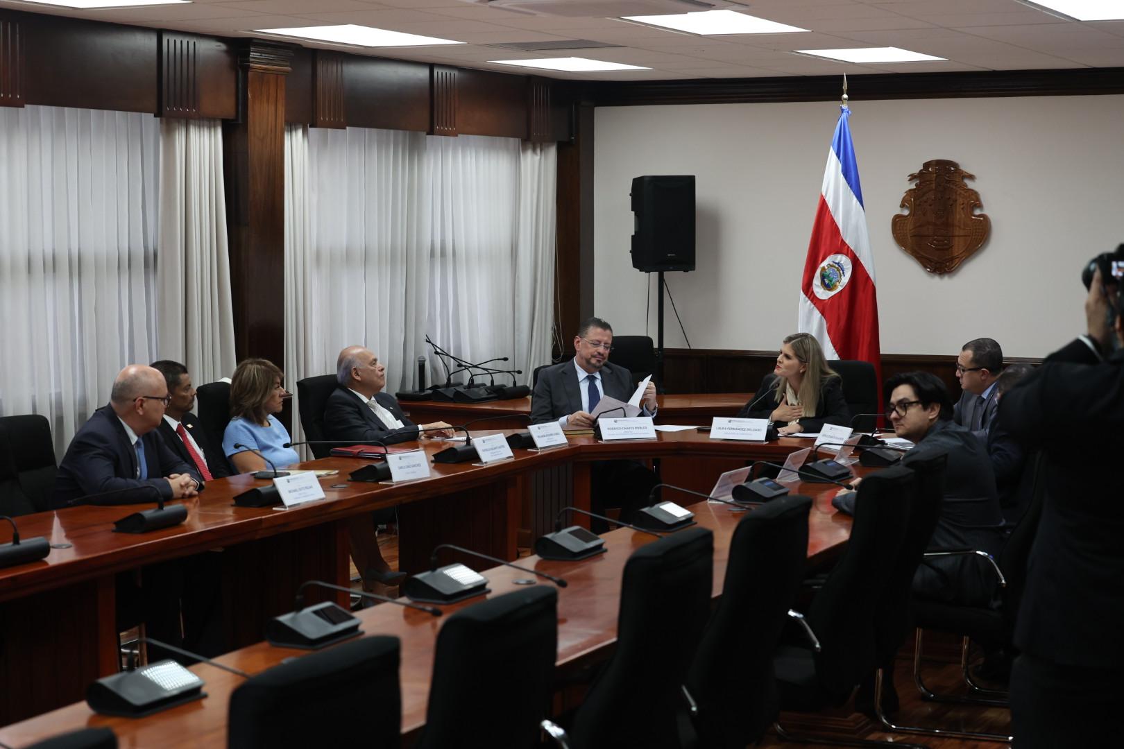 Fernández no descarta llevar reformas judiciales a referéndum si no avanzan en el Congreso