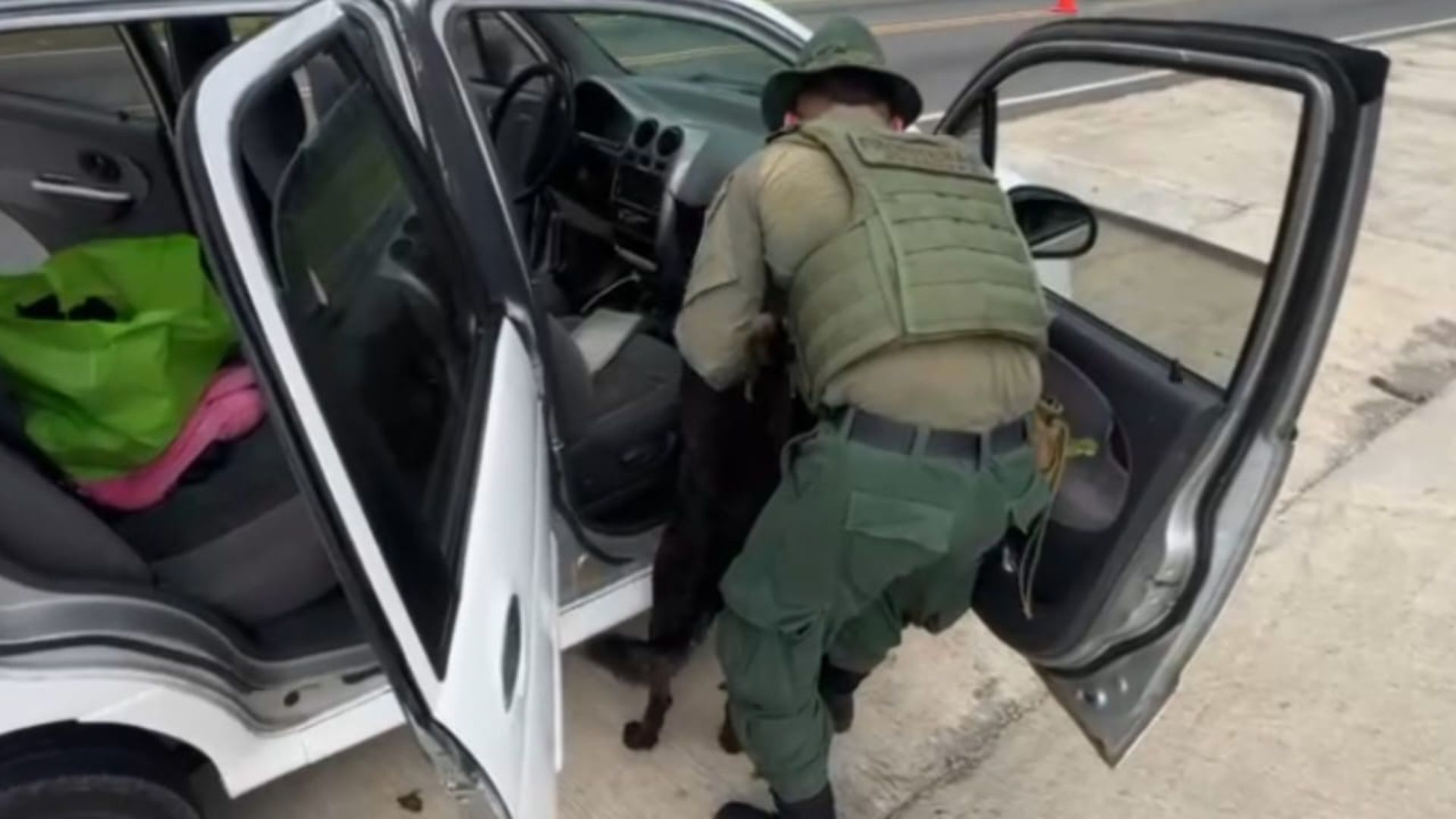 Fotos y videos: Interceptan vehículo con 63 kilos de cocaína ocultos en Golfito