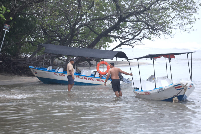 Tormenta Cristina deja desaparecidos y cierre de e