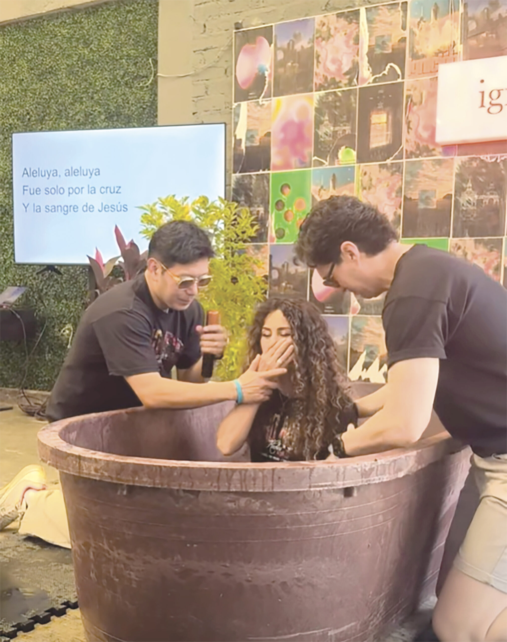 Vica Andrade se bautiza y abre un nuevo capítulo espiritual