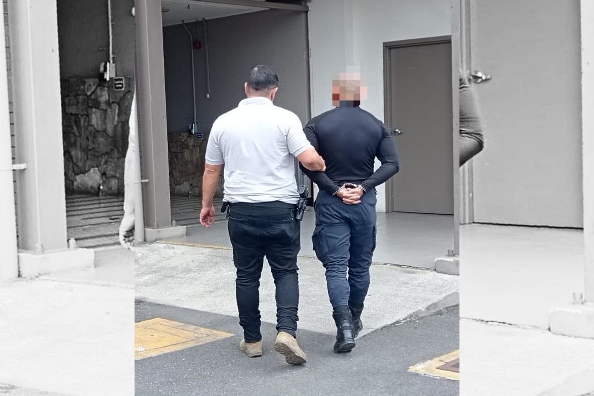 Cae sujeto por tocarse sus partes íntimas frente a una menor