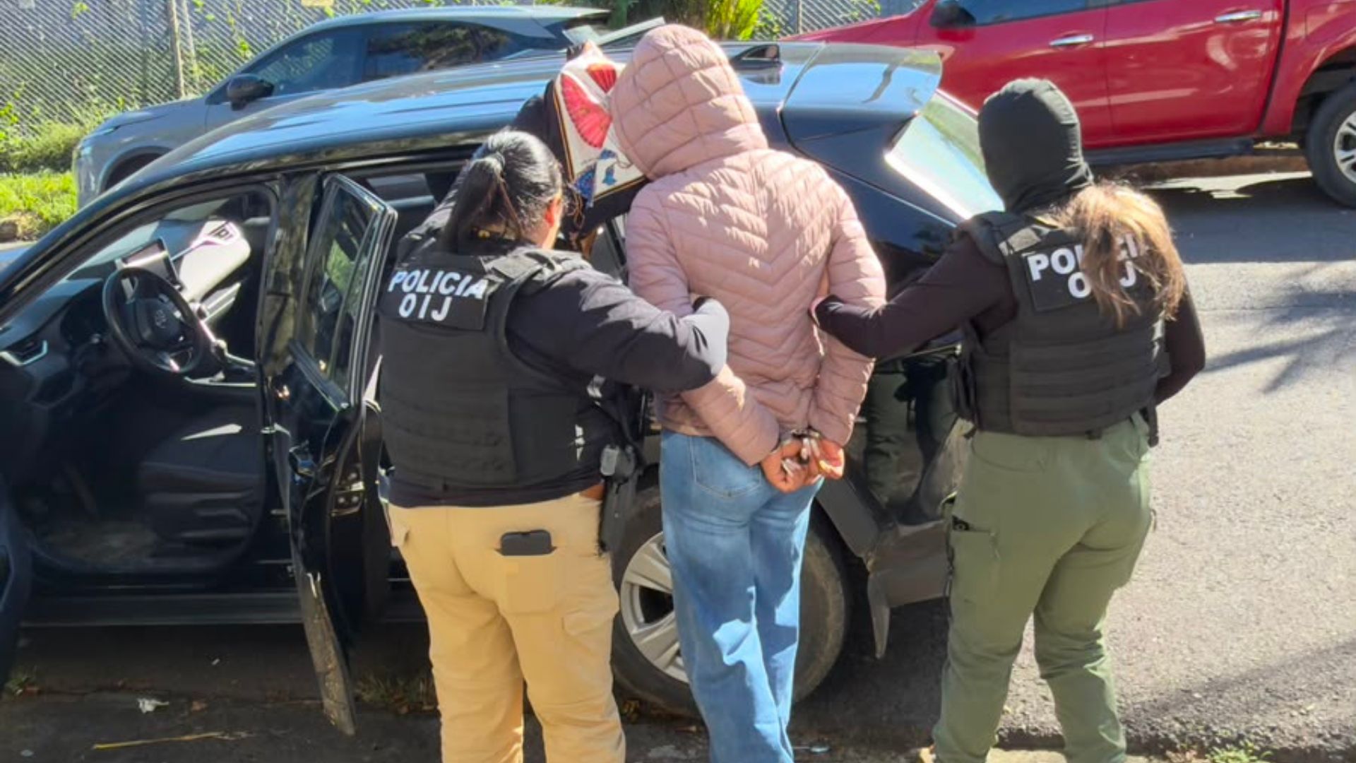 Mujer es detenida por ofrecer a menor para que abu