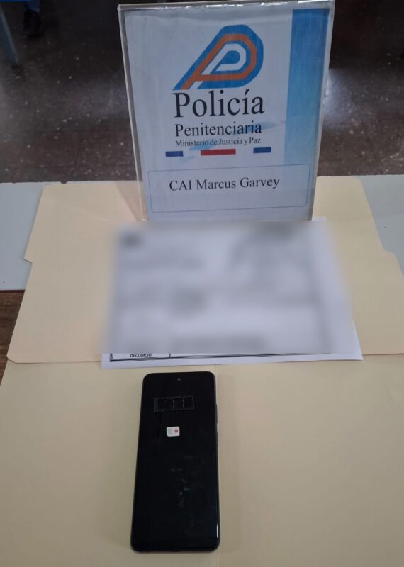 Fotos: Intentaron meter celulares a prisión y terminaron detenidas
