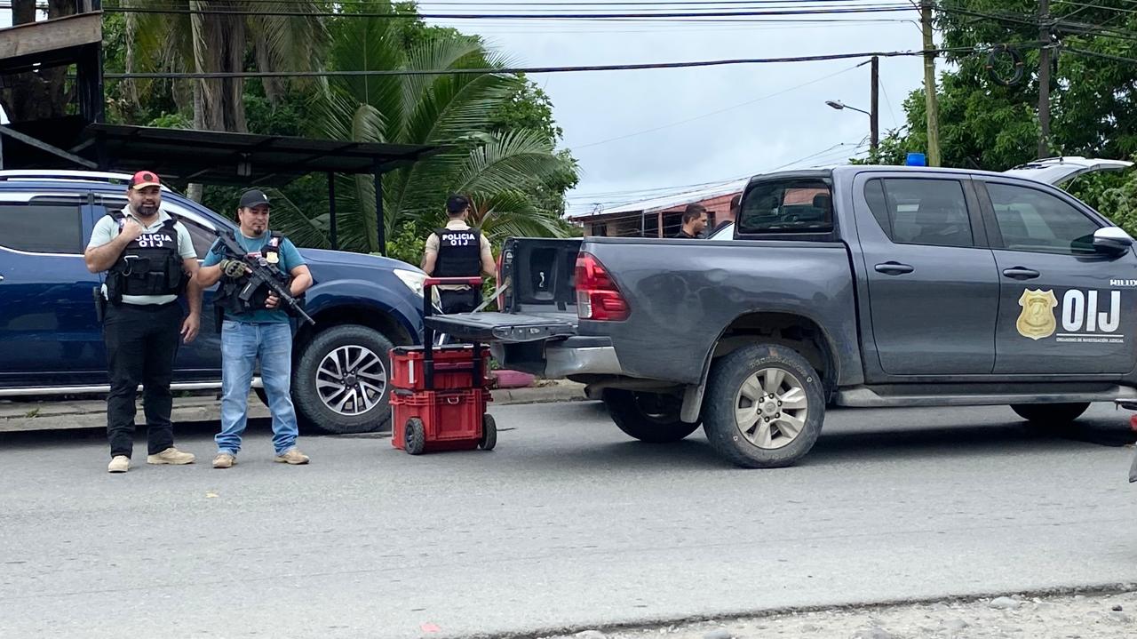 OIJ intercepta carro con varios paquetes de droga