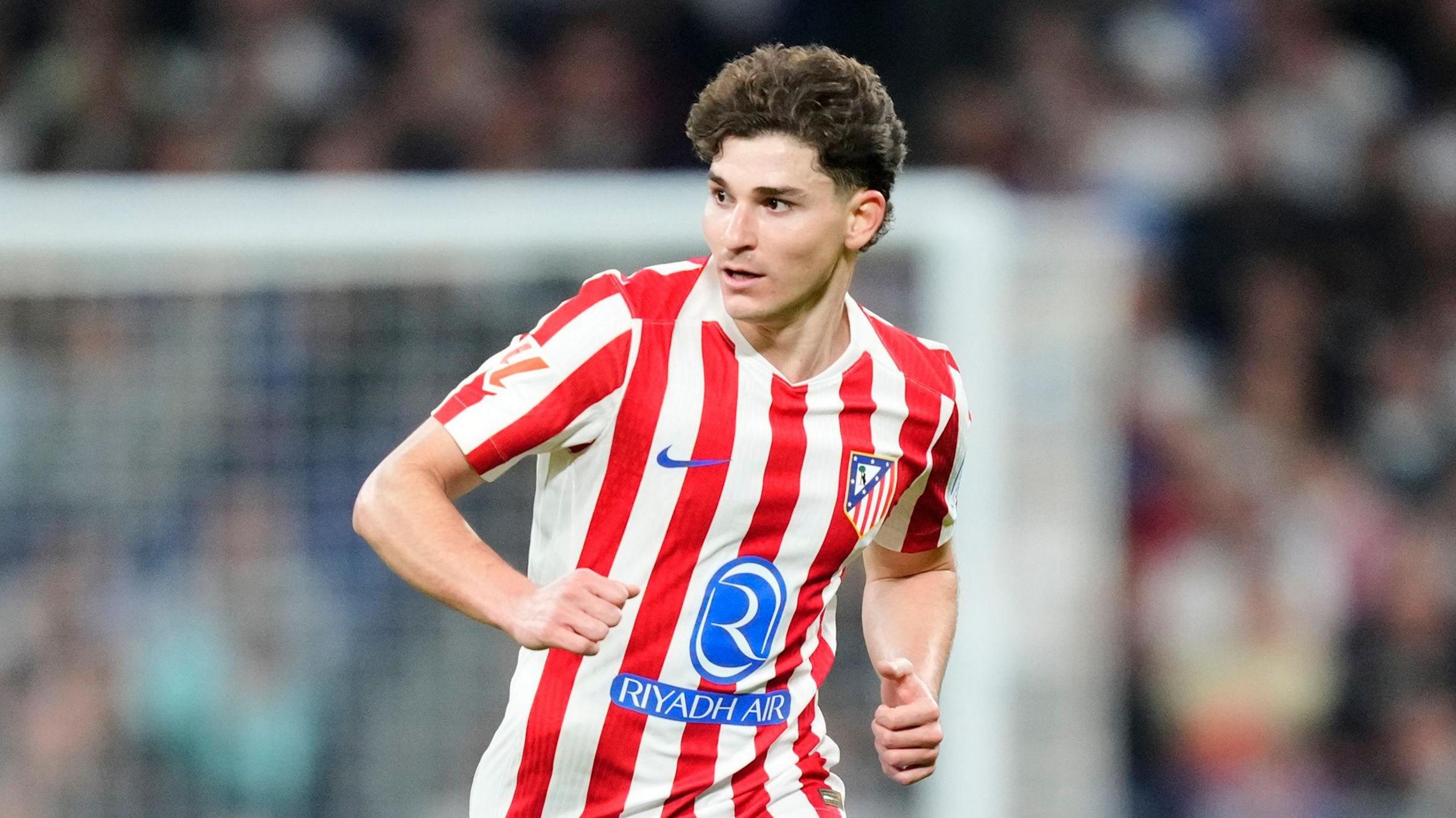 Real Madrid lanza oferta récord por Julián Álvarez