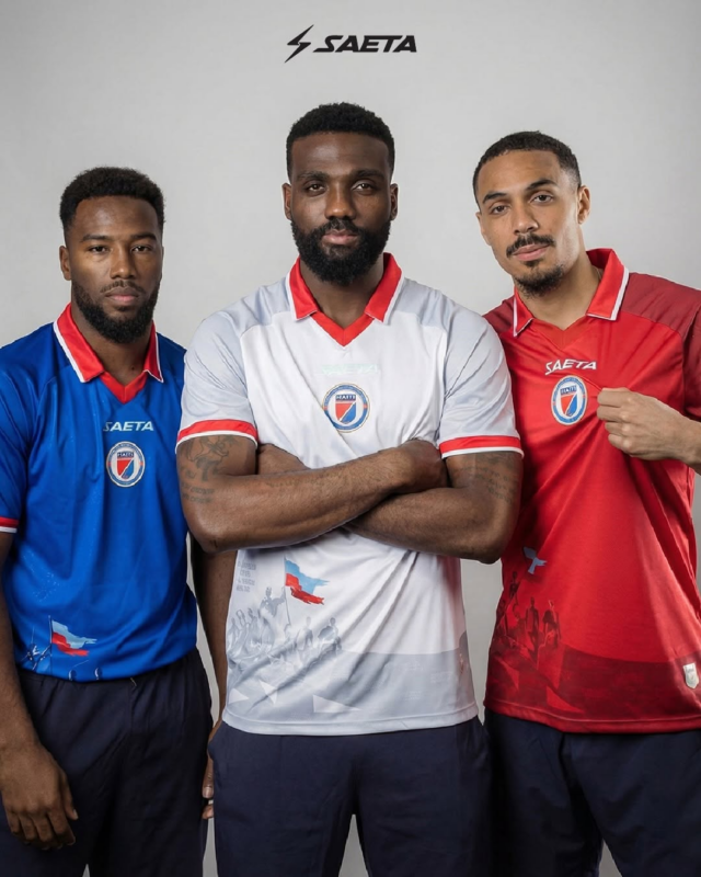 FIFA obliga a Haití a modificar su camiseta para e