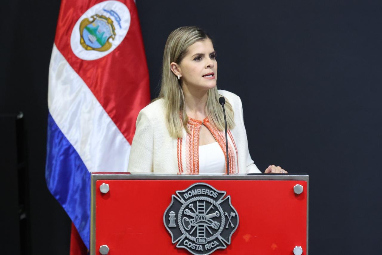 Fernández se reúne con alcaldes para hacerle frente a El Niñ