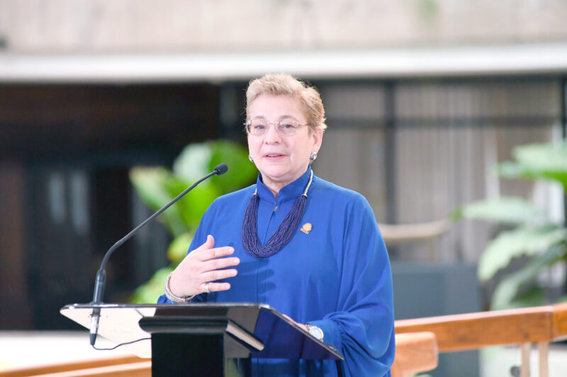 En su gestión como ministra no presentó la ruta de educación.