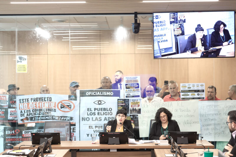Conductores y taxistas se hicieron presentes en la Asamblea.