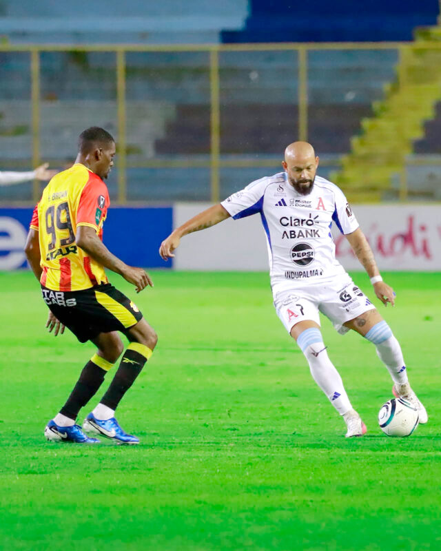 Herediano cae y complica sus aspiraciones