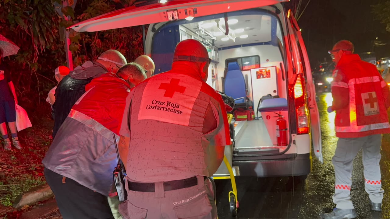 Grave colisión en Guayabo de Mora deja dos heridos trasladados al Hospital del Trauma